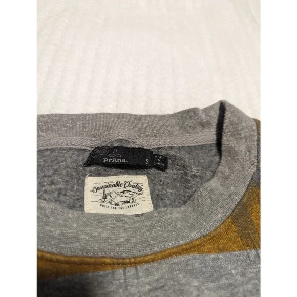 Prana Tribal Boho Pattern Sweatshirt Yoga Stretching Exercise Clothing - Picture 3 of 5